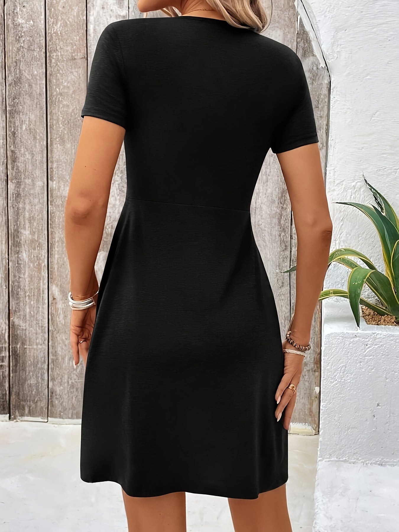 Knot-front v-neck short-sleeve dress