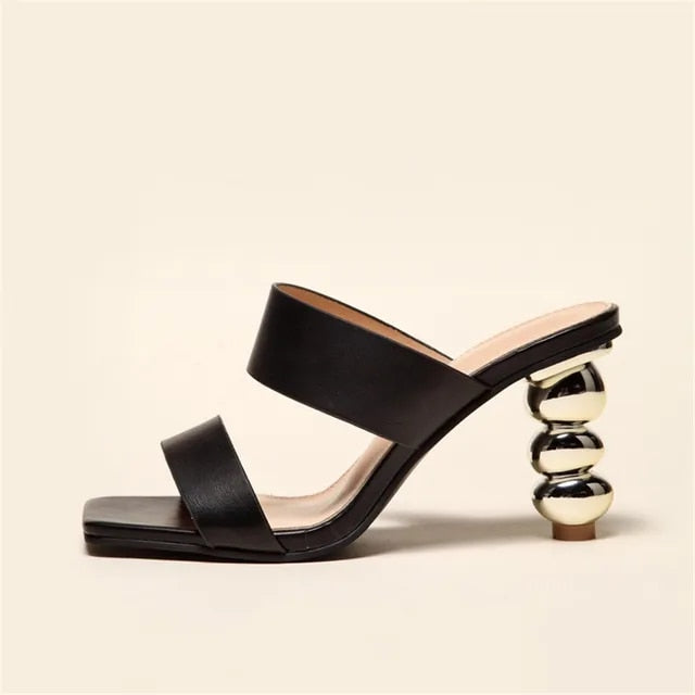 Isla Couture - Elegant sandals with heel and square toe