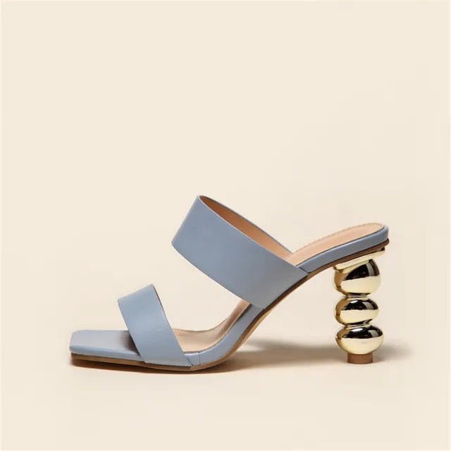 Isla Couture - Elegant sandals with heel and square toe