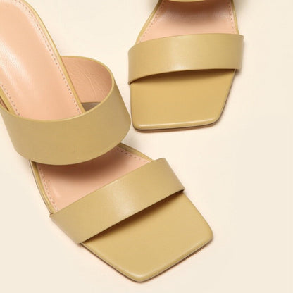 Isla Couture - Elegant sandals with heel and square toe